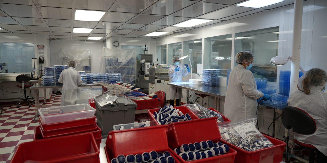 Medical Device Assembly: Precision Manufacturing for Safe and Reliable Healthcare