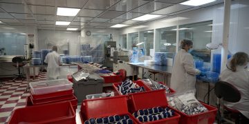 Medical Device Assembly: Precision Manufacturing for Safe and Reliable Healthcare